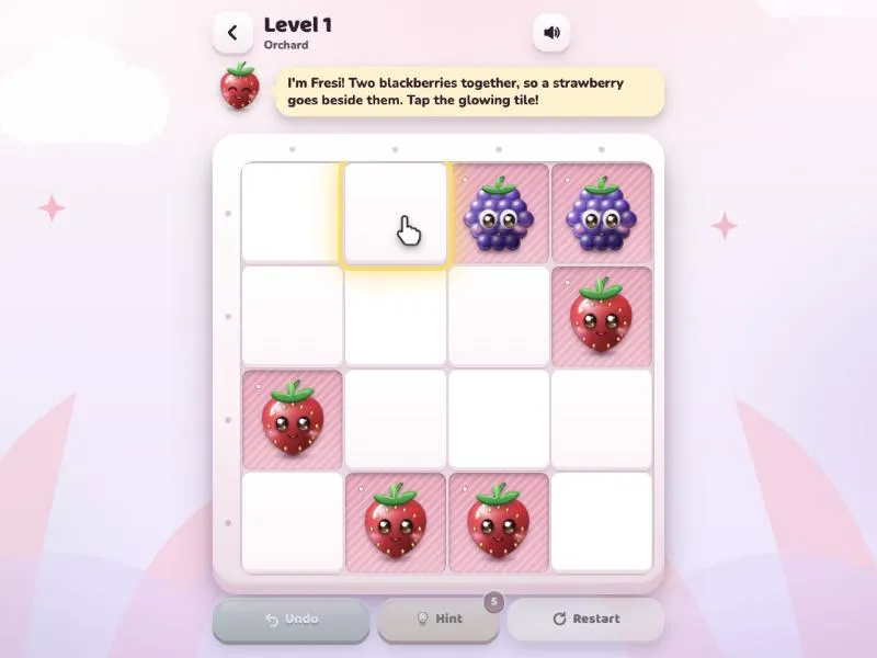 Fresi & Mori Level 1 Orchard 4x4 starting board with two blackberries in row one and three strawberries placed